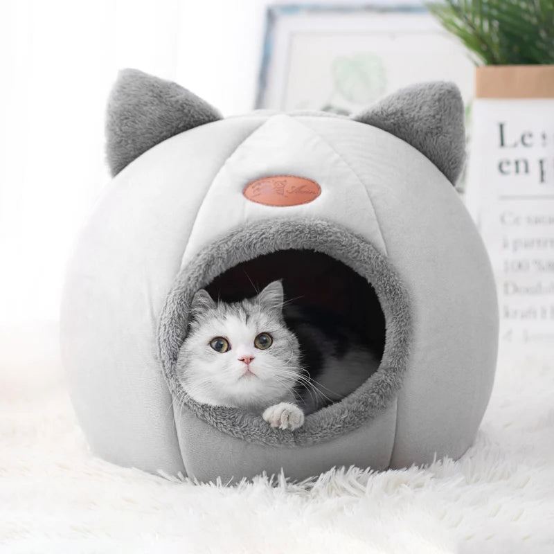 Cozy Winter Pet Bed – Warm Cave Nest for Cats & Small Dogs