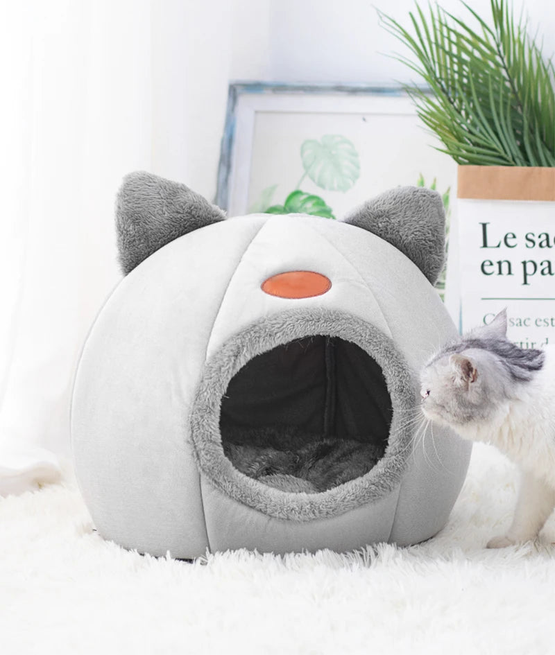 Cozy Winter Pet Bed – Warm Cave Nest for Cats & Small Dogs